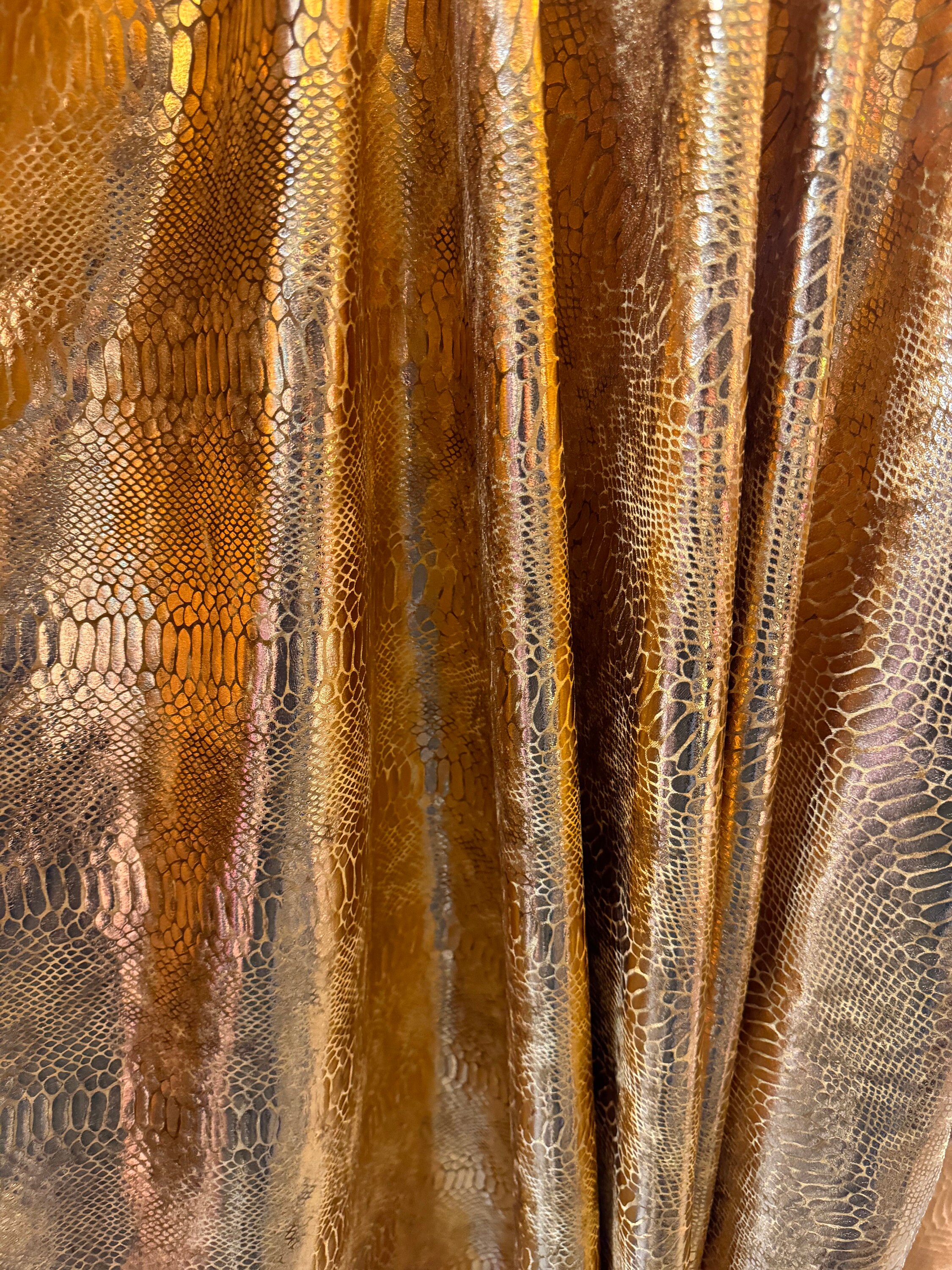 Exotic Anaconda Stretch Velvet Copper 2-way Stretch 58/60