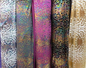 Predator-ontwerp Nieuwe exotische dierenprint met iriserende folieprint op de beste kwaliteit nylon spandex, stretch in 4 richtingen 58/60 inch Verkocht per jaar.