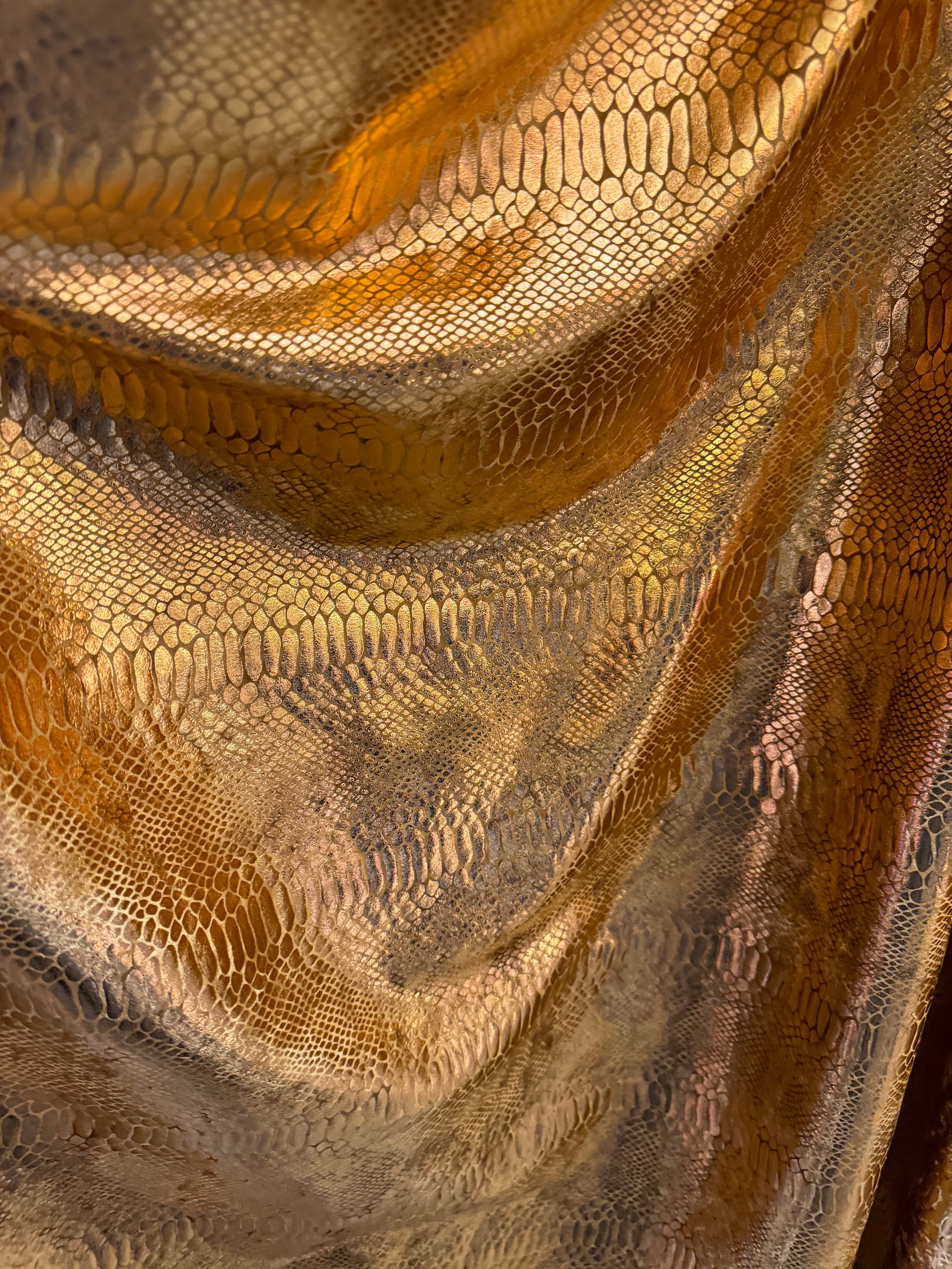 Exotic Anaconda Stretch Velvet Copper 2-way Stretch 58/60