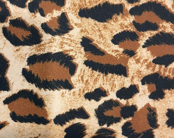 Nuevo diseño Safari de leopardo con estampado animal exótico en nailon y elastano de la mejor calidad, elástico en 4 direcciones, 147/152 cm. Se vende por yarda. Envíos a todo el mundo.