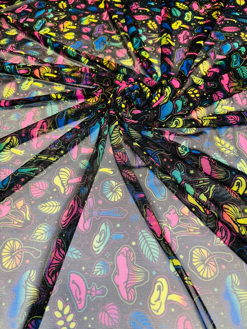 Nytt Magic Mushrooms-designtryck på högkvalitativt nylonnät med 4-vägs stretch 58/60” bild 3