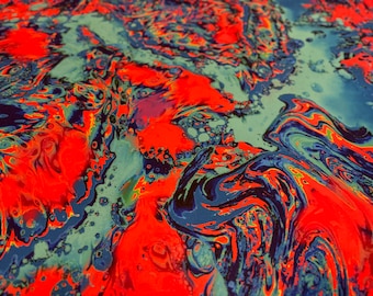 Nueva tela reflectante de luz ultravioleta con diseño abstracto de lava sobre nailon spandex, elástica en 4 direcciones, 147/152 cm. Se vende por yarda. Envíos a todo el mundo desde Los Ángeles, California.