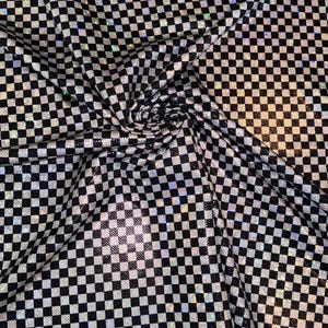 Ontwerp met ruitjes Klein formaat op verbrijzeld glas Nieuw metallic hologram nylon spandex 4-way stretch 58/60&quot; Verkocht per jaar. Verzending wereldwijd