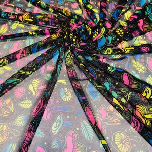 Nytt Magic Mushrooms-designtryck på högkvalitativt nylonnät med 4-vägs stretch 58/60” bild 5