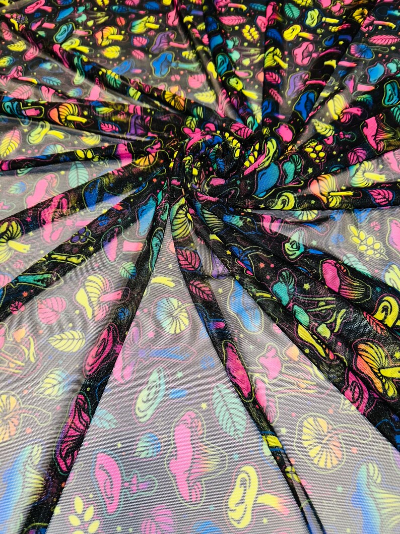 Nytt Magic Mushrooms-designtryck på högkvalitativt nylonnät med 4-vägs stretch 58/60” bild 5