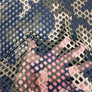 "Neue Camouflage Design Druck auf Diamant-Fischnetz 4-Wege-Stretch 58/60 """ Schiffe weltweit von Los Angeles Kalifornien USA.