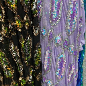 Nieuwe sieraden Geometrisch ontwerp Luxe iriserende pailletten geborduurd op stretchgaas 2-way stretch 50/52&quot;