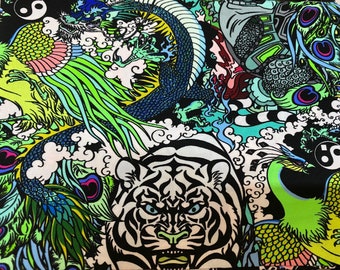 Nuevo diseño exótico de tatuaje de jungla con estampado animal múltiple en nailon y elastano de la mejor calidad, elástico en 4 direcciones, 58/60”. Vendido por yarda.