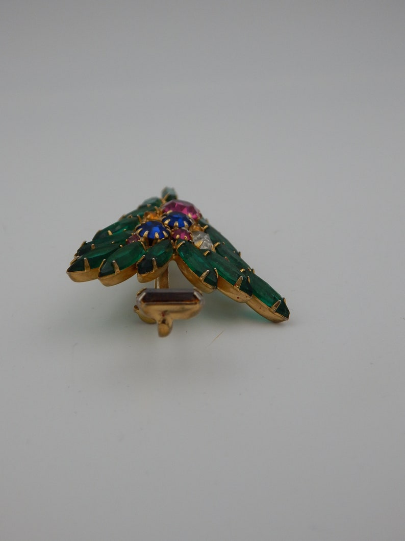 Festive CHRISTMAS TREE Pin Open Back Rhinestones