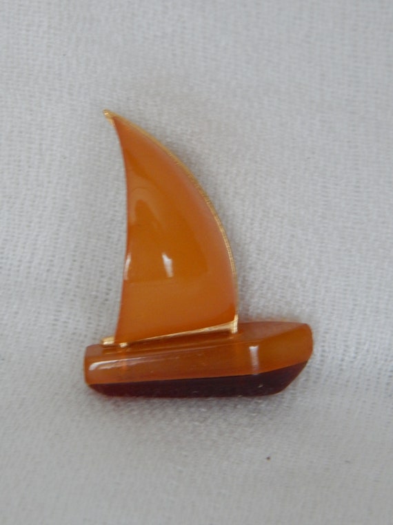 SAIL Boat Pin - Warm Honey Color