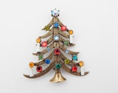 WEISS Four Candle Rhinestone Christmas Tree Pin