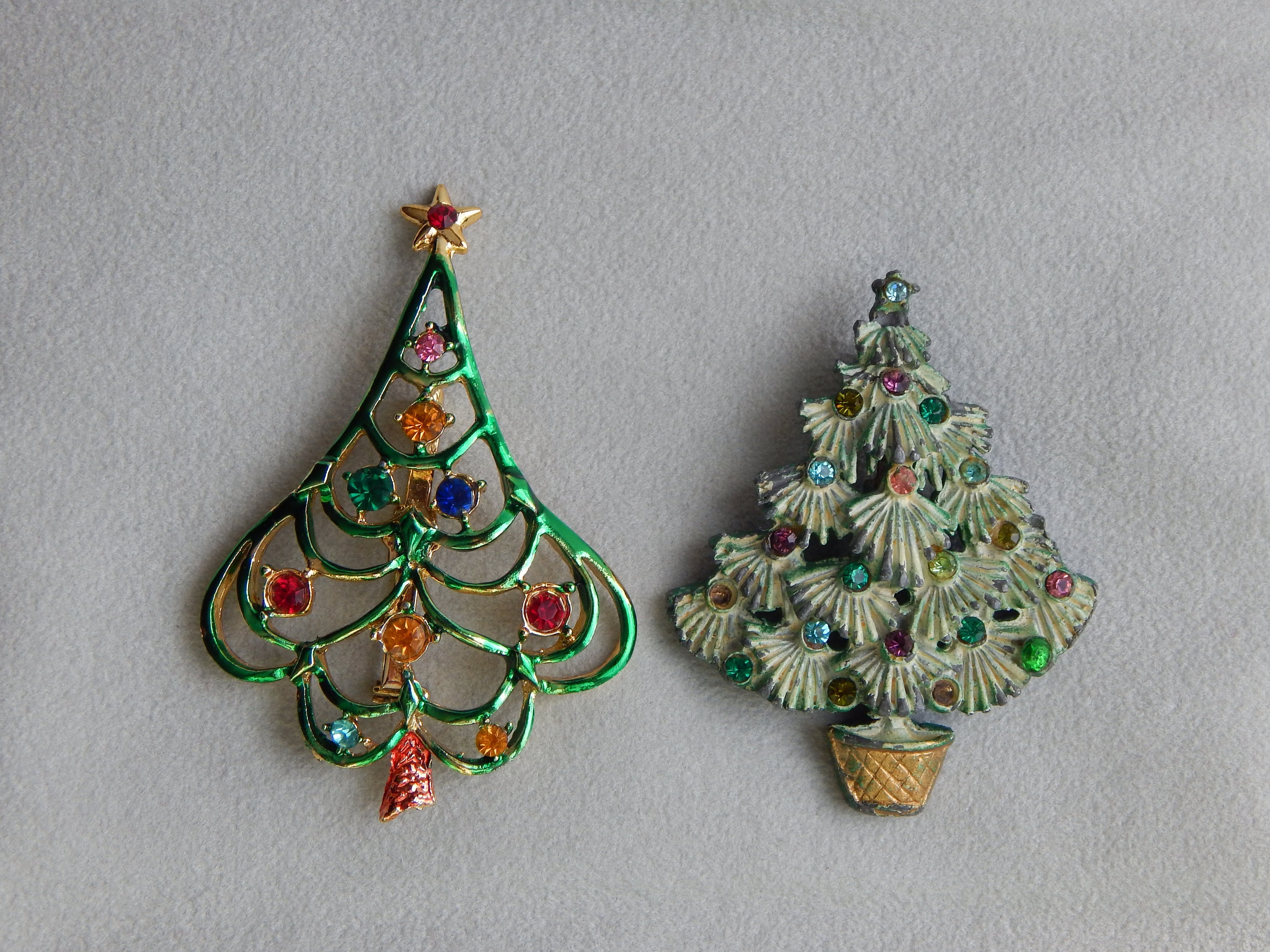 Wear Repair Craft CHRISTMAS TREE Pins Two Eras