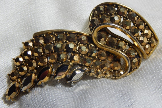 Weiss Aurum Rhinestone Pin Brooch - Gold Sparkle - image 1