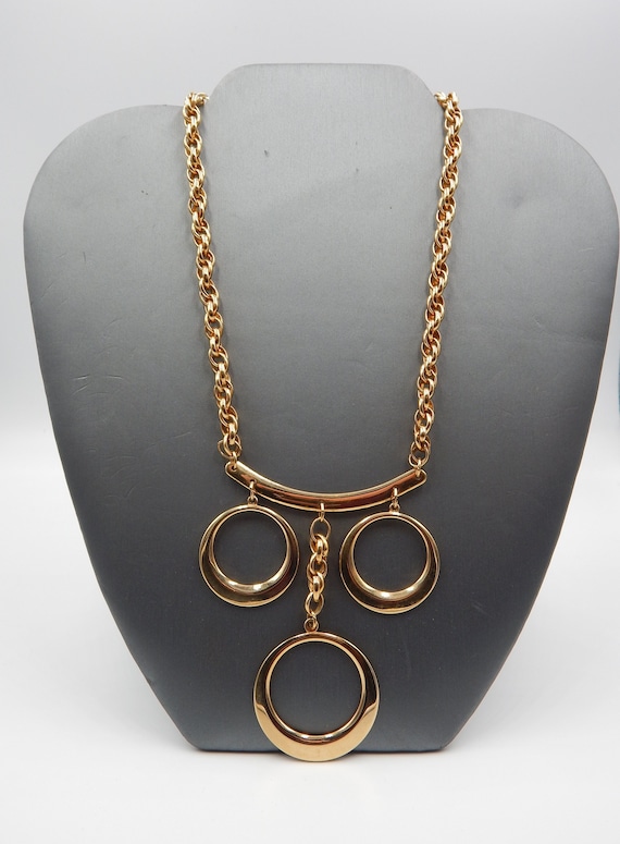 NAPIER Circle Bib Necklace - Mod 1970