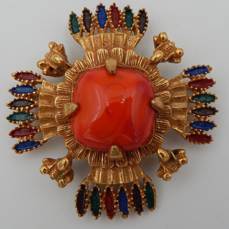 CASTLECLIFF Larry Vrba 1973 Aztec Design