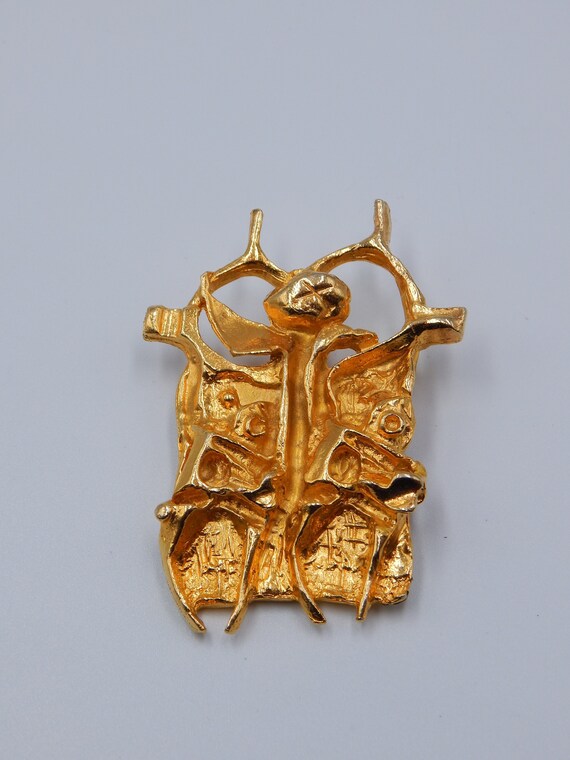 TUMARKIN Gilt Bronze Pin Pendant - Prisoner of Con