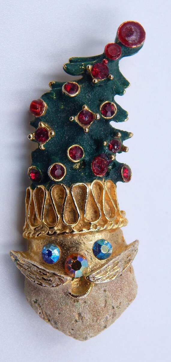 UNSIGNED Santa Christmas Tree Pin - Unusual Uniqu… - image 3