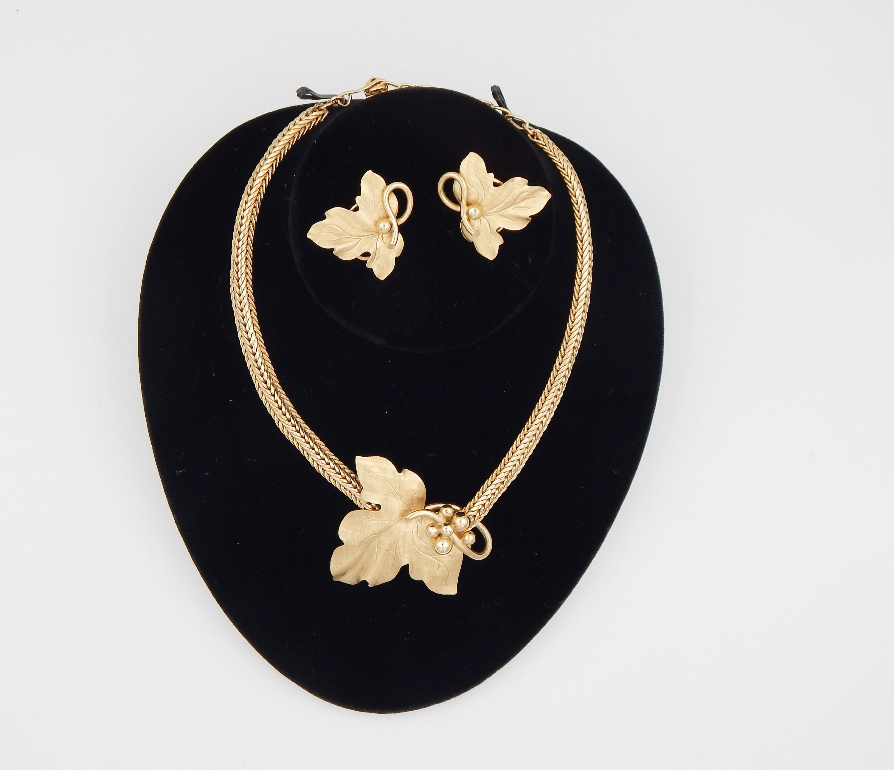 NAPIER Leaf Bib Necklace Earring Demi 1950 Set - Etsy