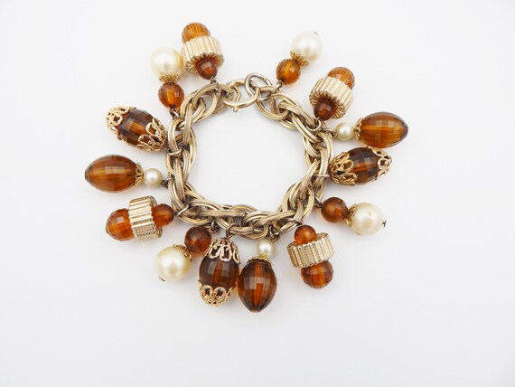 NAPIER Lucite Charm Faux Pearl Charm Bracelet - 1… - image 2