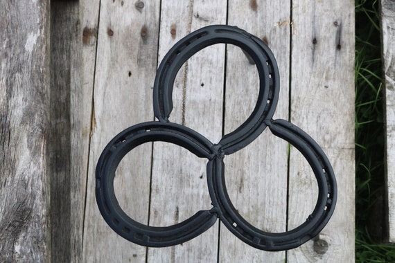 Rustic Fire Trivet Re Cycled Horseshoe Gypsy Crafts Etsy