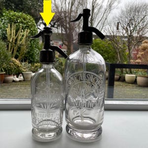 Decorative half size French transparant seltzer bottle - early 1920&#39;s
