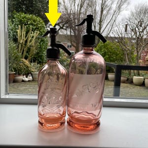 Top quality half size French pink seltzer bottle - 1920&#39;s