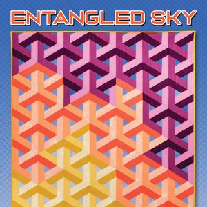 Op de afbeelding: Een quiltpatroon genaamd "Entangled Sky" van Krista Moser, The Quilted Life. De quilt is gemaakt van geometrische vormen in tinten geel, oranje, roze en paars. De afgewerkte maat is 140 cm bij 188 cm.