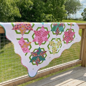 Simple Scallop Baby Quilt, Krista Moser Pattern, Cut Loose Press, Modern Quilt Pattern, Use Scallop Template, CGRSCALLOP, Free Shipping USA