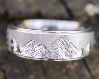 The Surveyor - 7mm Titanium Mountain Ring