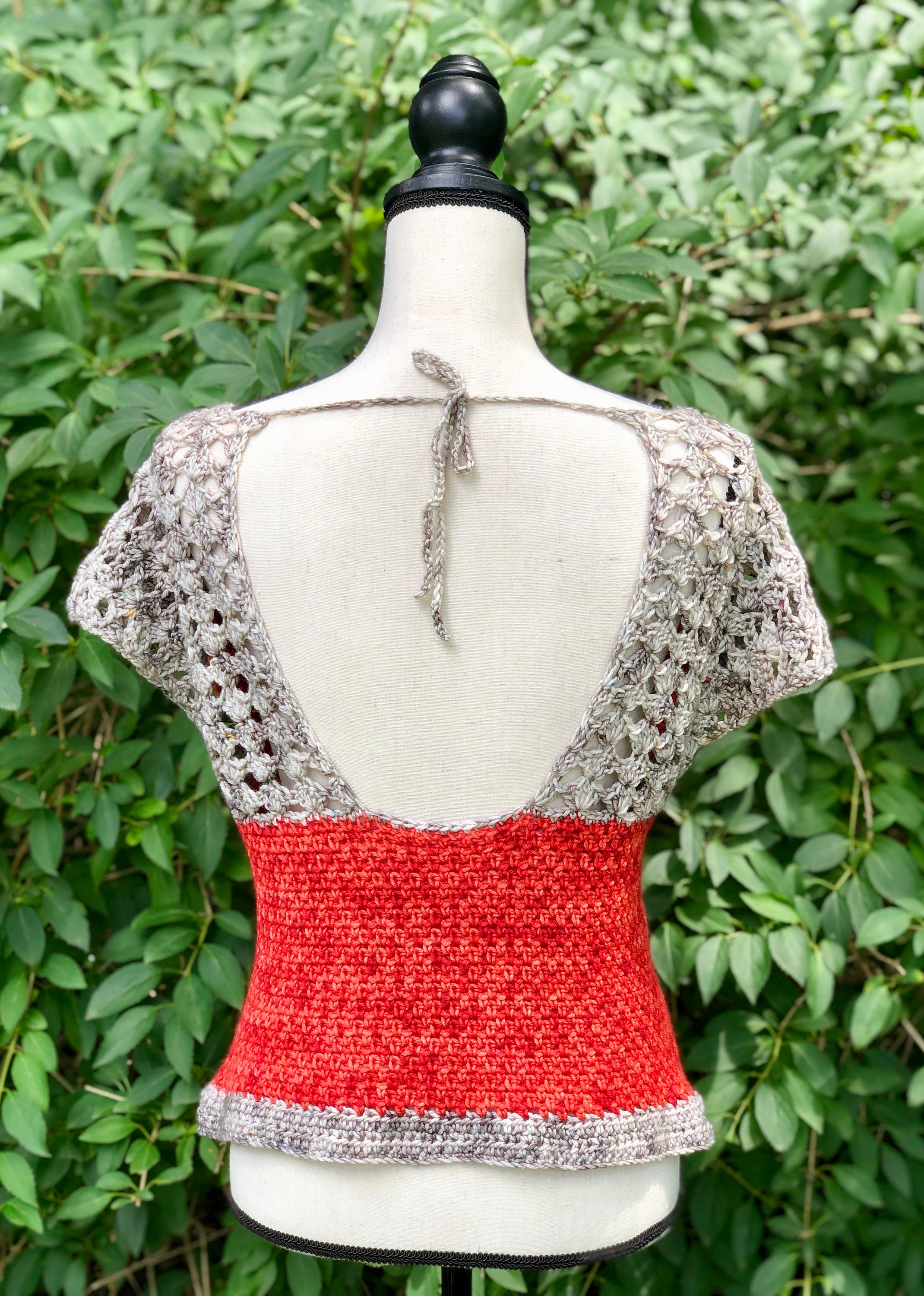 Häkelanleitung - The Melanie Tee, Open Back Top