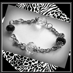Ladies Faceted Black & Clear Crystal Glass Bead Classy, Dainty  Bracelet Stainless Steel Anti-Tarnish Chain Link Bracelet