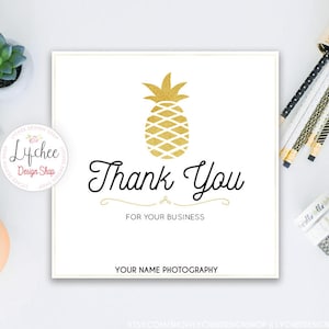 Biglietto di ringraziamento quadrato con ananas dorato per fotografo aziendale / Nota di ringraziamento per il branding di fotografia di frutta carina / Modello PSD di Adobe Photoshop