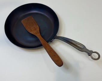 11" in. Carbon Steel - Deep Skillet - Hand Forged
