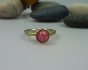 handmade silver ring, narrow ring, fair trade material, pink quartz, structured, real unique.