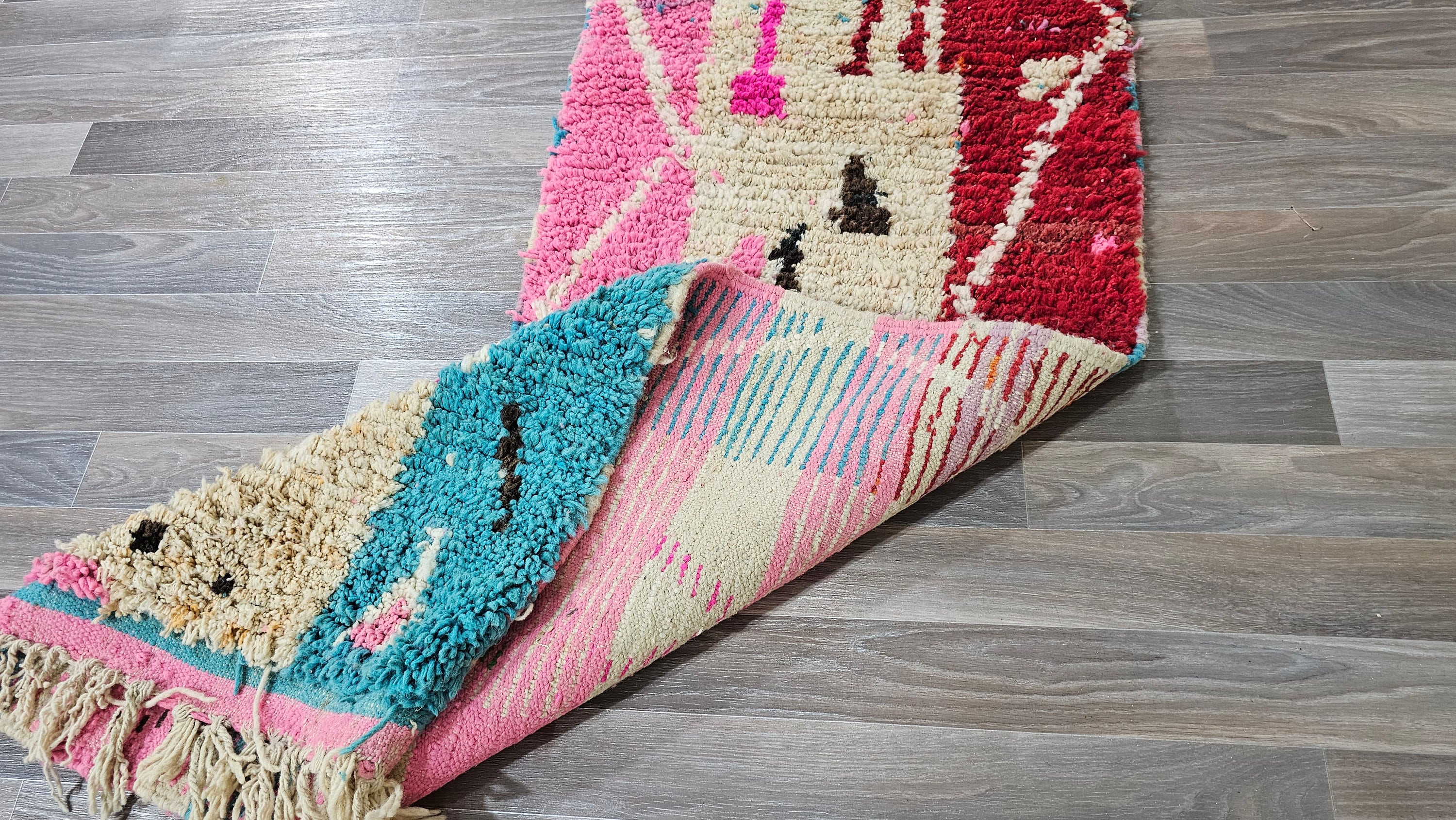 手織りモロッコ ブジャード ランナーラグ：カラフルなウールの廊下用