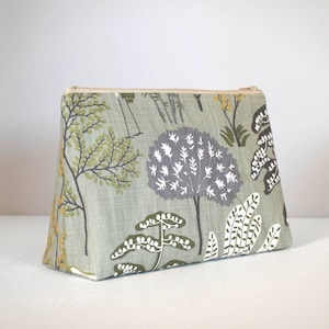 Zipper pouch in woodland bird pattern cotton fabric, make up bag or pencil case handmade by Vivid Shades