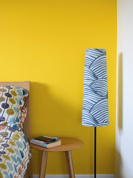 35 Cm Cône Abat-Jour, Tissu Noir Avec Doublure Dorée, Fait À La Main