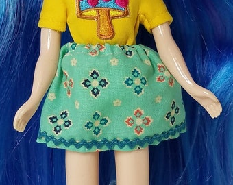 Pointed Flowers Skirt for Neo Blythe Doll Retro Mod Groovy Flower Power