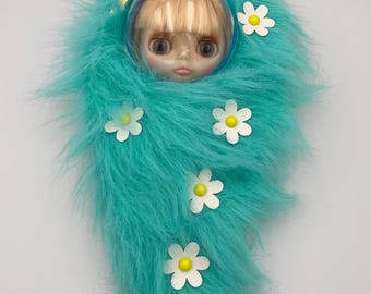 Fuzzy Flowers-poppendraagtas voor Neo Blythe Retro Mod Groovy Flower Power