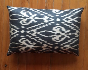 Black beige silk Ikat pillow cover - Light black fleur de lis silk handwoven uzbek throw cushion cover