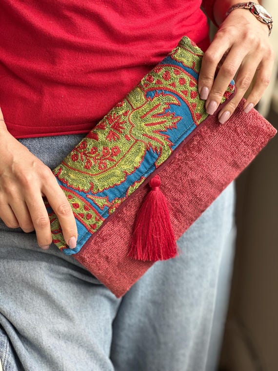 Pochette bordeau en cuir à panneaux