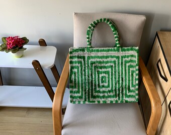 クラッチバッグ イカットbag シルクベルベット ショルダーバッグ トルコ輸入 イカットシルクベルベットブックトートバッグ - 手織りウズベキスタン