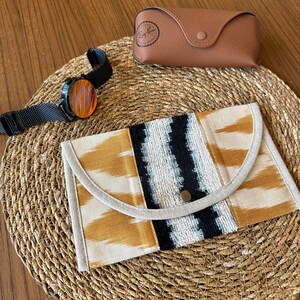 Clutch de seda Ikat: bolso de terciopelo hecho a mano con imán