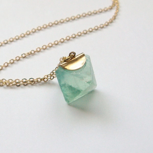 Raw fluorite necklace-fluorite cube necklace-green fluorite gold necklace