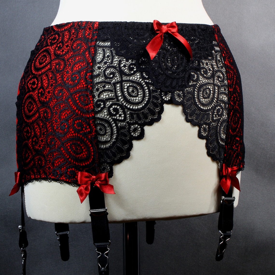 READY TO WEAR red and black garter belt / suspender 6 garter Etsy