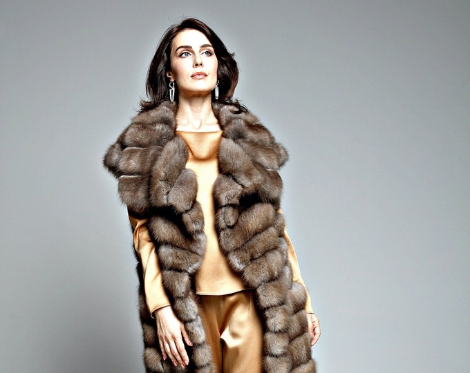 Versatile Natural Marten Fur Vest – A Stylish Transformer
