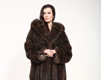究極のエレガンス毛皮コート　11サイズ エレガンスの再定義：ロシア産セーブルファーコート - 現代女性