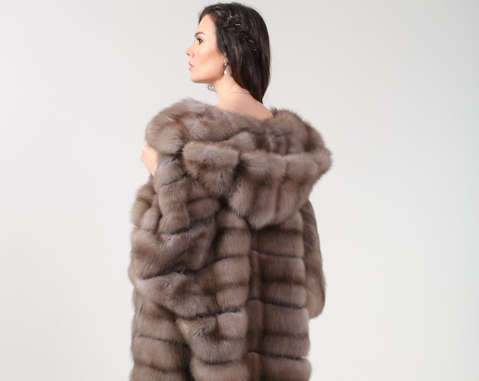 Exquisite Women's Marten Fur Coat – The Ultimate Luxury Statement