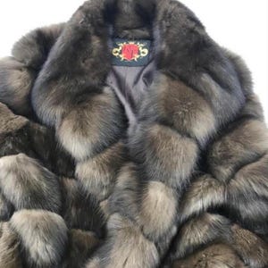 Exquisite Russian Sable Fur Coat – A Masterpiece of Luxury