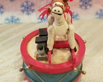 Christmas Music Box Toyland Rocking Horse 1979 Vintage Revolving Holiday Enesco